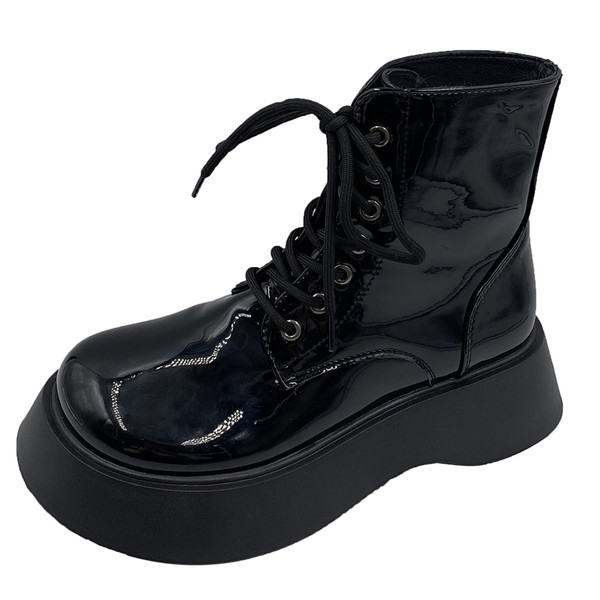 Női lakkcsizma fűzős - fekete színben