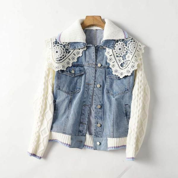 Kootud varrukatega teksajakk