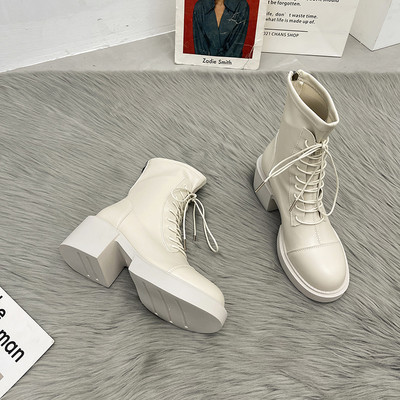 Modern műbőr csizma - két modell