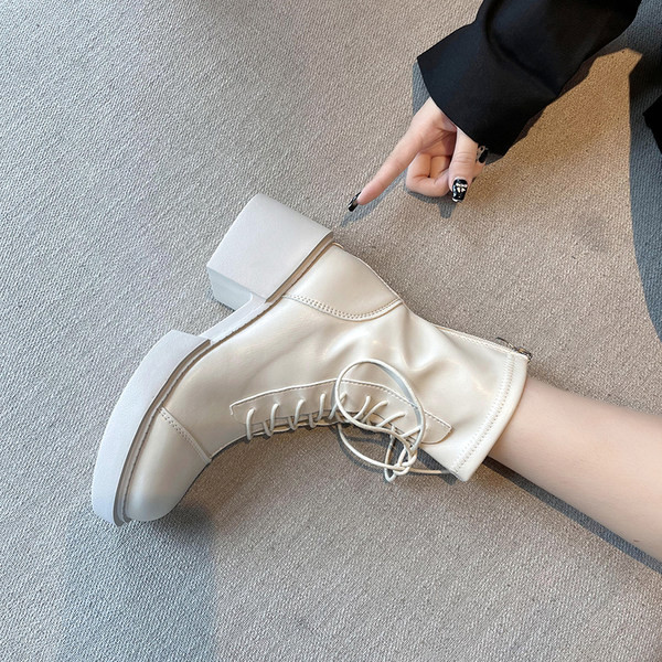 Modern műbőr csizma - két modell