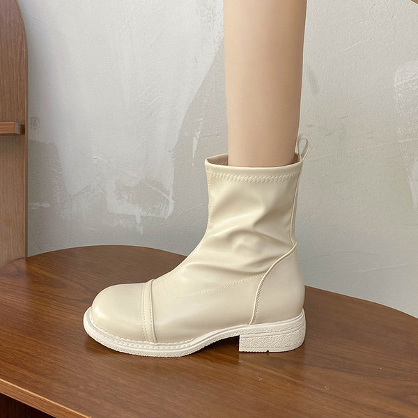 Naiste nahast saapad kontsaga 3,5 cm