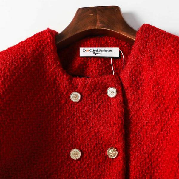 Kratka proljetno-jesenska jakna s dvorednim kopčanjem