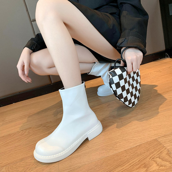 Naiste vabaaja saapad ökonahast - kaks mudelit