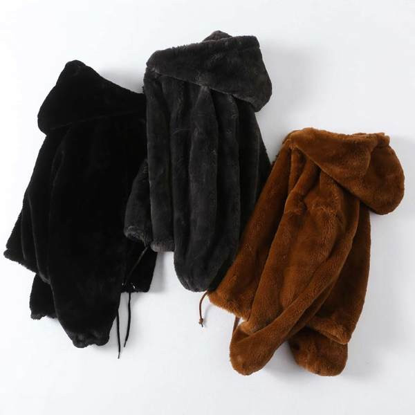 Lühike kapuutsiga sulemantel naistele