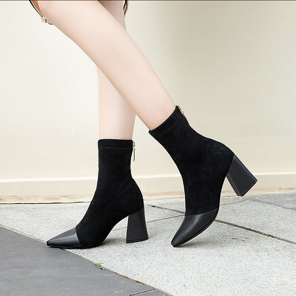 Modern női csizma cipzárral - hegyes modell két színben