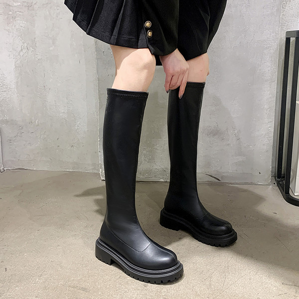 Cizme actuale din piele cu fermoar