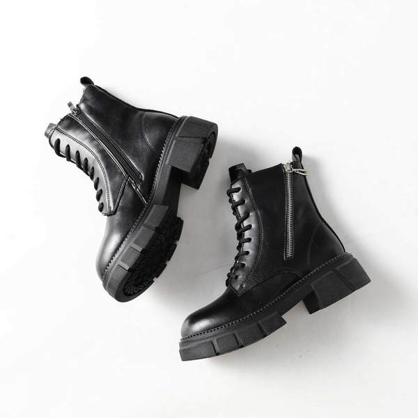 Eko bőrből készült női csizma dekoratív cipzárral