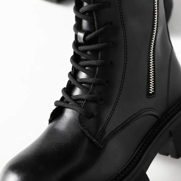 Eko bőrből készült női csizma dekoratív cipzárral