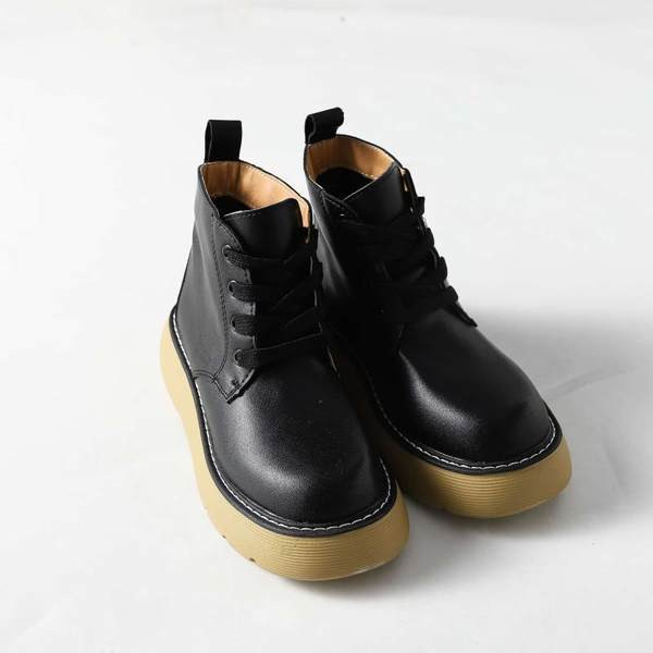 Alkalmi női csizma lapos talppal