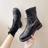 Naiste vabaaja saapad paeltega – kolmes värvitoonis