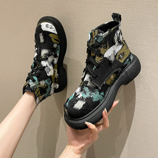 Új modell színes fűzős csizma - női