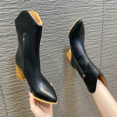 Női csizma hegyes modell sarokkal és cipzárral