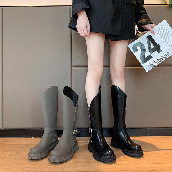 Női csizma csattal és cipzárral fekete és szürke színben