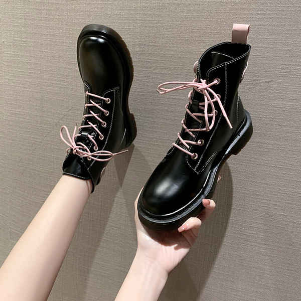 Südamekujulise pandlaga kunstnahast vabaaja naiste saapad