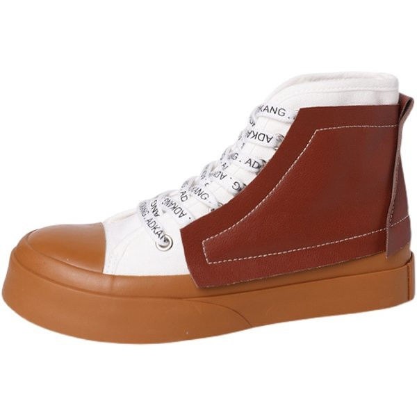 Műbőrből készült, fűzős női csizma - retro stílusú