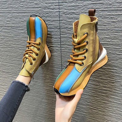 Női felső csizma lapos magas talppal és fűzővel