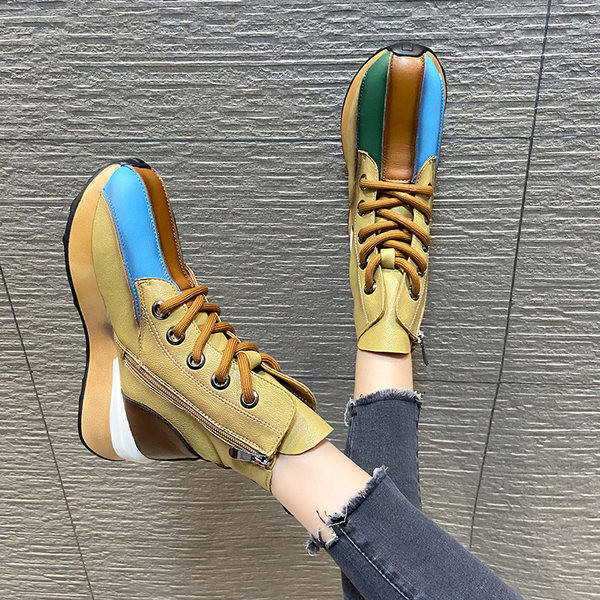 Női felső csizma lapos magas talppal és fűzővel