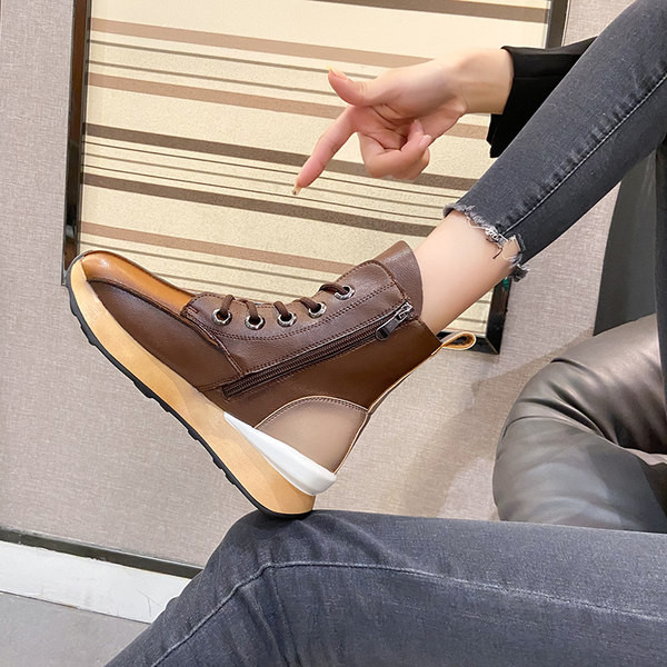 Női felső csizma lapos magas talppal és fűzővel