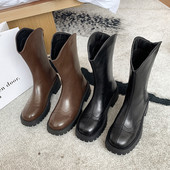 Naiste nahast saapad - tavaline mudel