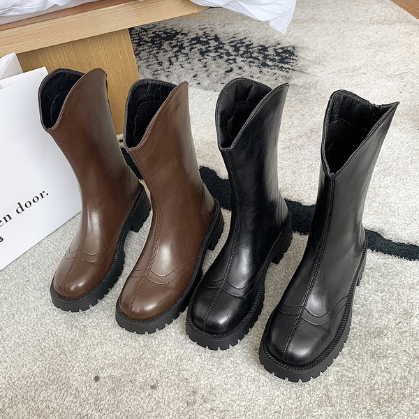 Naiste nahast saapad - tavaline mudel