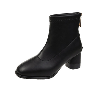 Női bőrcsizma cipzárral és alacsony sarkú - két színben