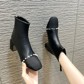 Elegantne ženske čizme zaobljeni model s biserima