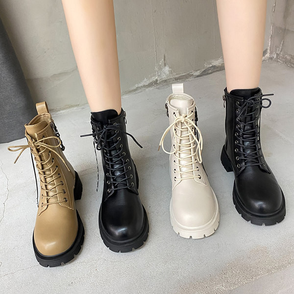 Aktuális női csizma eco bőrből sima modell fűzős