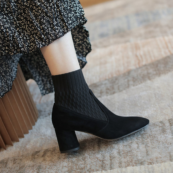 Stílusos női csizma eco velúr sima modellből