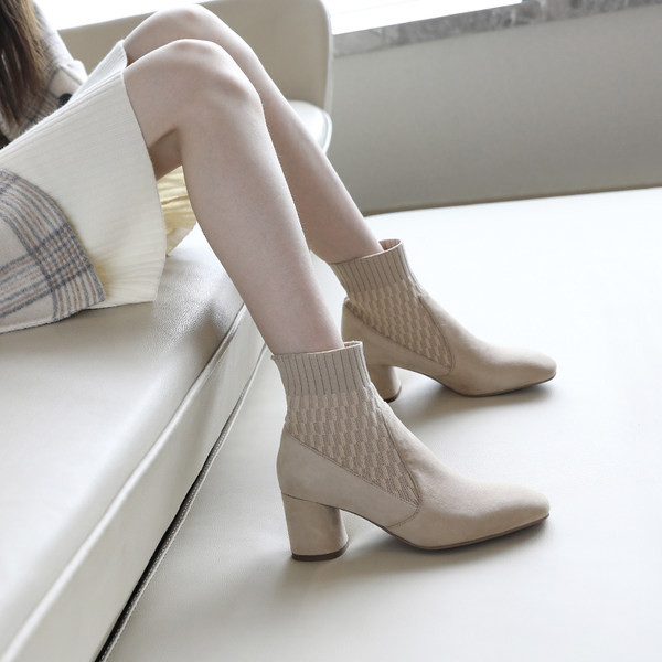 Stílusos női csizma eco velúr sima modellből