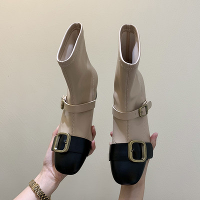 Aktuális női csizma eco bőrből, csattal