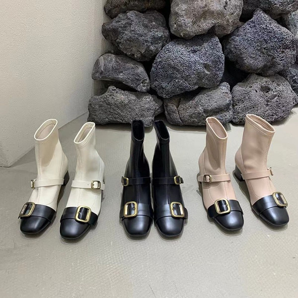 Aktuális női csizma eco bőrből, csattal