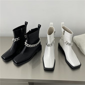 Női alkalmi csizma eko bőrből, fém lánccal