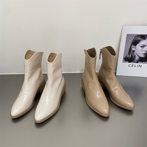 Női csizma hegyes tiszta modell