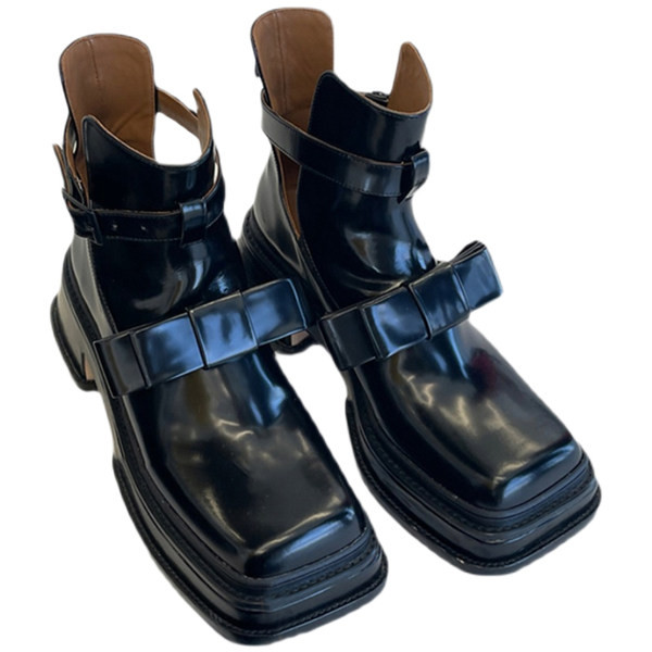 Női topikus csizma lapos talppal és szalaggal