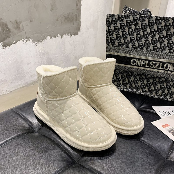 Ženske zimske čizme s ravnim đonom