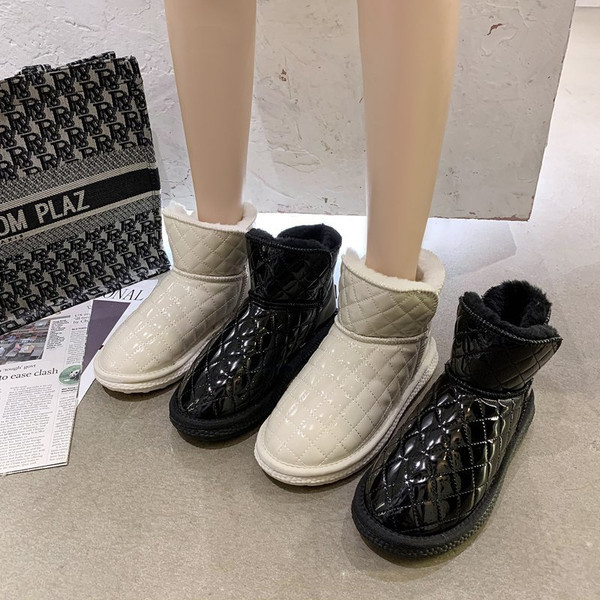 Ženske zimske čizme s ravnim đonom