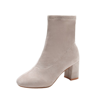 Női csizma mesterséges velúrból és vastag sarkú