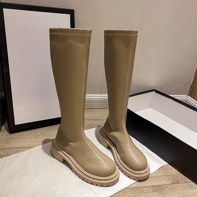 Női bőrcsizma sima modell