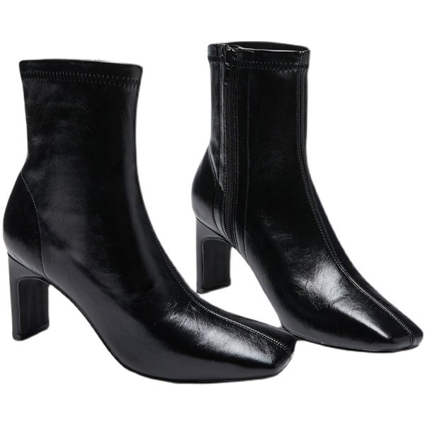 Stiilsed naiste saapad puhta kontsaga mudel