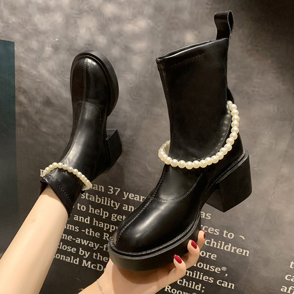 Öko bőrből készült női csizma gyöngy díszítéssel