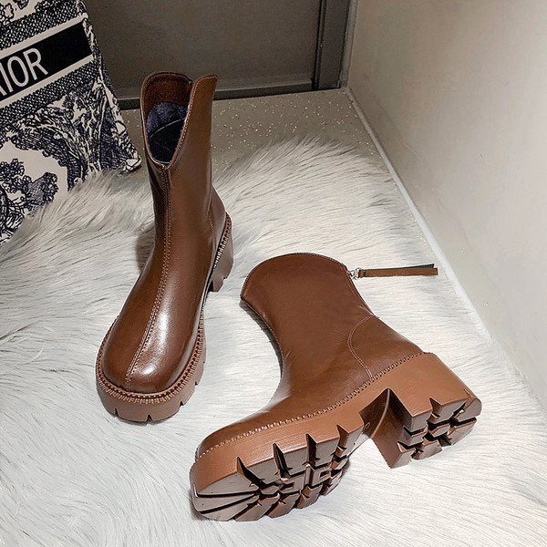 Ženske moderne čizme s patentnim zatvaračem