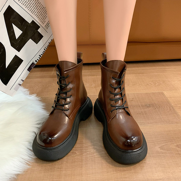 Cizme casual din piele cu sireturi - pentru femei