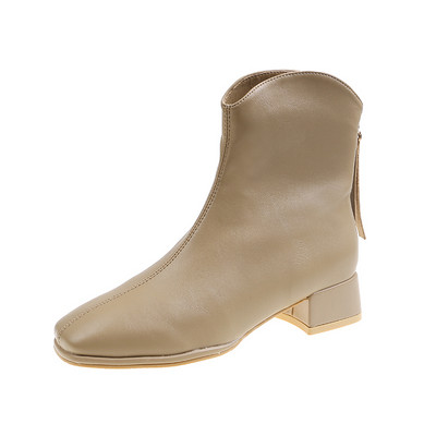 Naiste nahast saapad kolmes värvitoonis