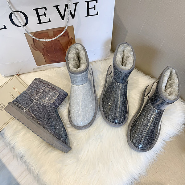 Ženske zimske čizme s toplom postavom