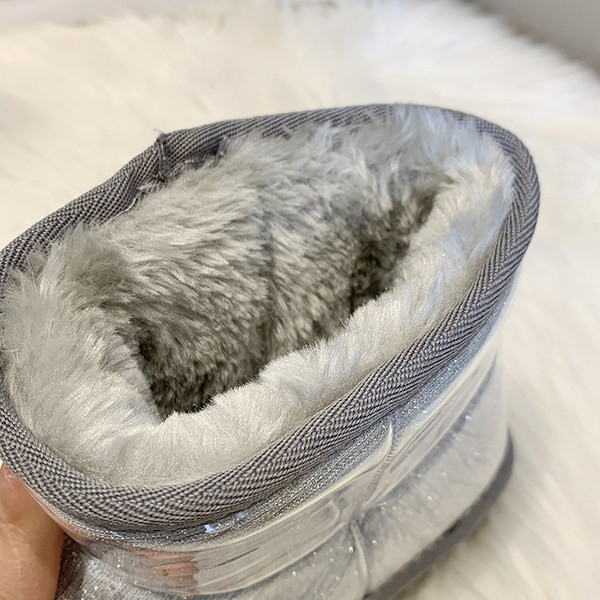 Ženske zimske čizme s toplom postavom