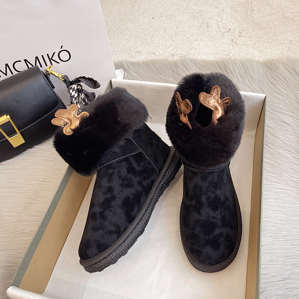 Alkalmi csizma meleg béléssel és 3D elemekkel