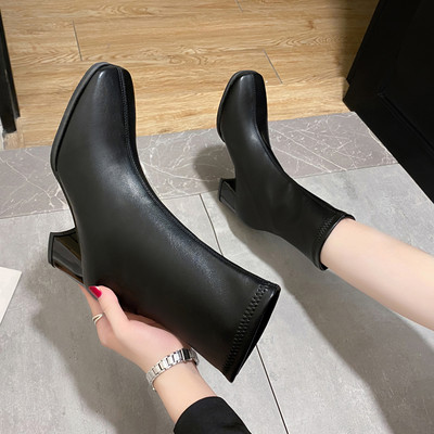 Tavaszi-őszi csizma, lekerekített modell alacsony sarokkal