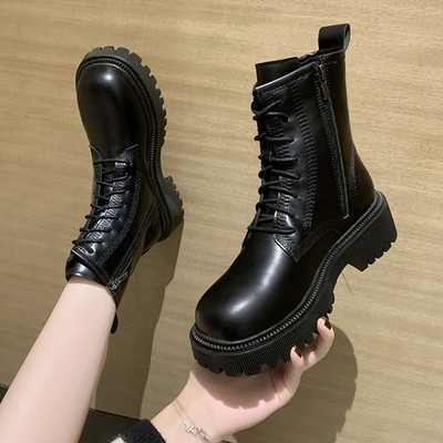 Eko bőrből készült sima modell női csizma fűzős