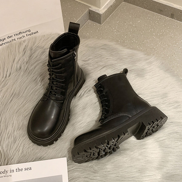 Eko bőrből készült sima modell női csizma fűzős