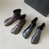 Női csizma tiszta eco bőrből, cipzárral